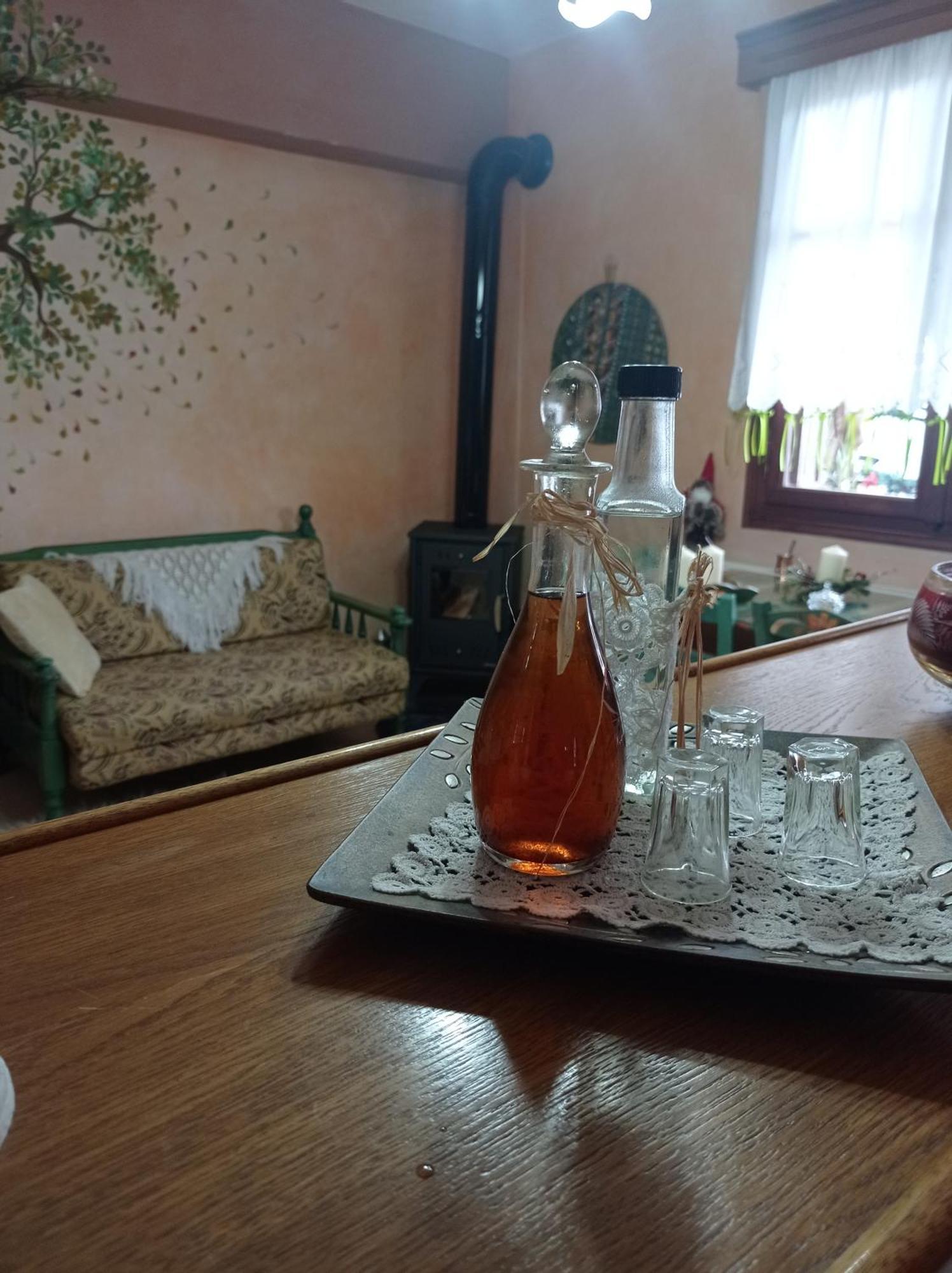 Άγρια Λούλουδα Κατοικία Αρμονία Timfristos Exteriör bild